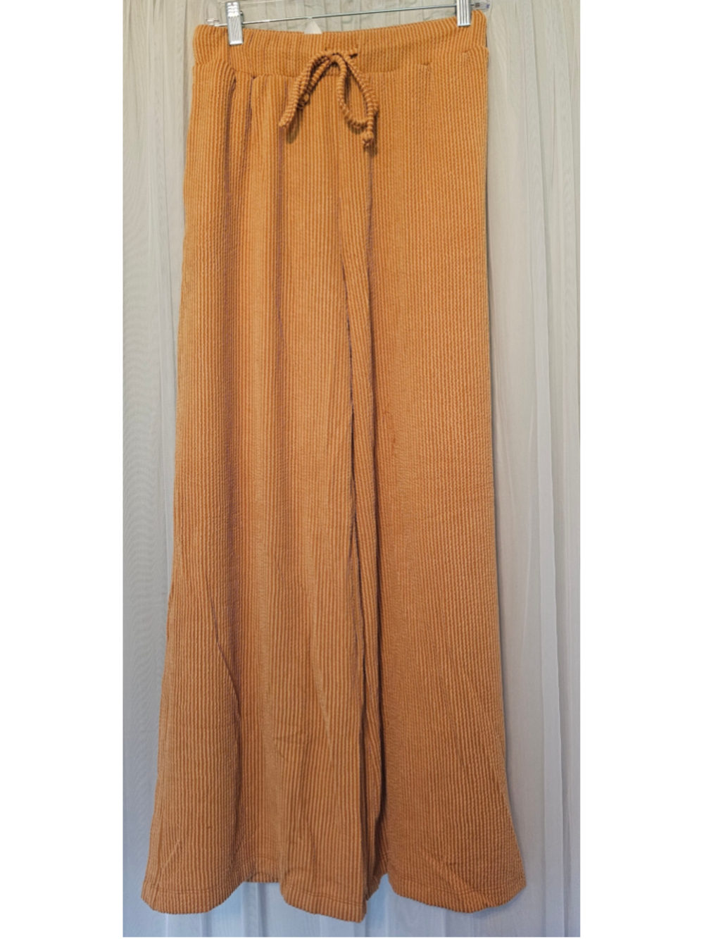 Dear Scarlett Women's Two-Piece Set Wide Leg Pants & Top in Marigold size Medium - Picture 2 of 3
